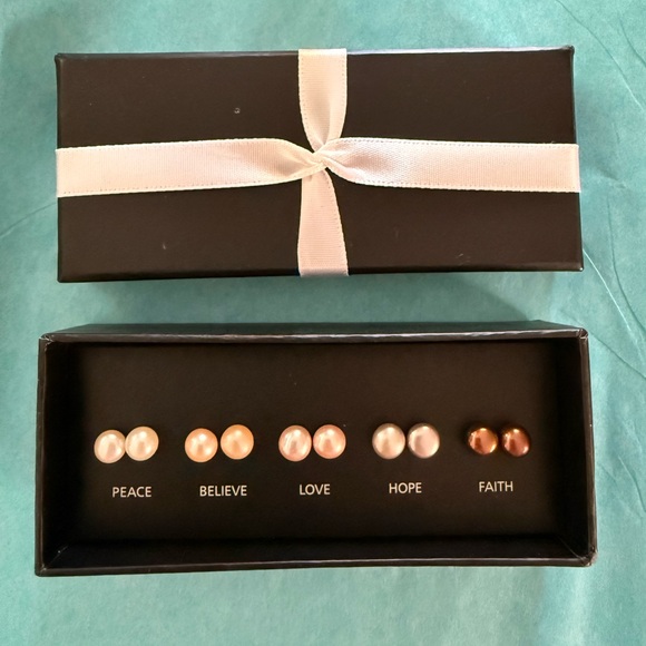 Freshwater Pearl Earring Set 5pc - Peace, Believe, Love, Hope, Faith - Picture 2 of 6